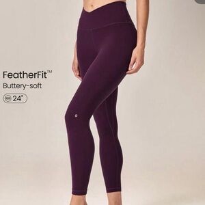 GlowMode Cherry Cola High-Rise Crossover Leggings | Size Small